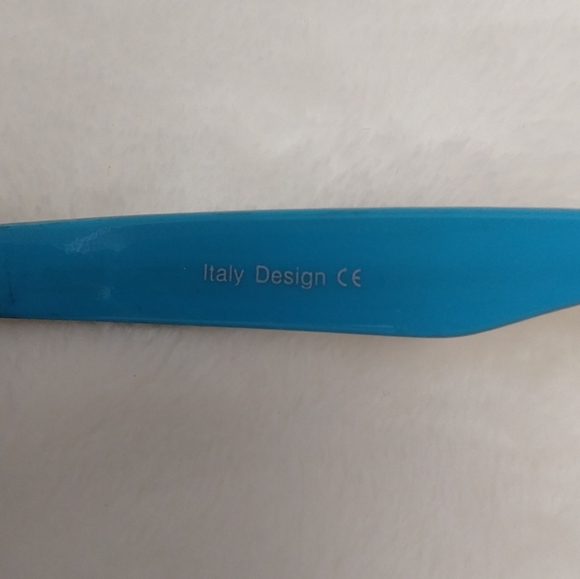 Retro UV 400 Animal Print Sunglasses Blue - Picture 4 of 7